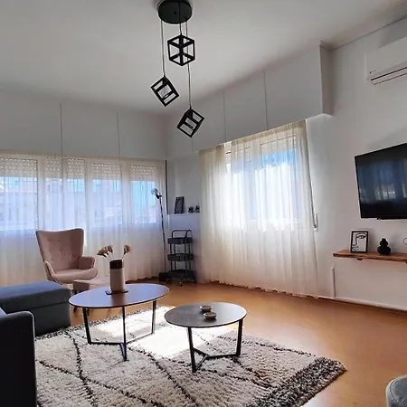 Antonia'S City Apartment Янина Экстерьер фото